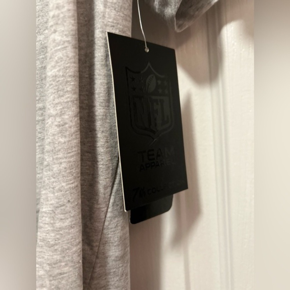 NFL Mens M Gray Las Vegas Raiders Football Double Sided Graphic Tee NWT 2020 - Picture 10 of 13